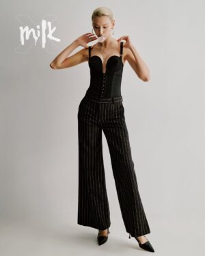 Louise Wong Instagram - MILK X MAR DIGITAL COVER🖤🤍♋️

@milkxhk #milkxhk #milkxdigitalcover

direction & styling @nananacchi 
photography @tmt.t 
photographer assistant @wuhosun
makeup @melodychiumakeup 
hair  @kolen128
interview @augu8tleung
jewellery @boucheron
wardrobe @louisvuitton @dior @dolcegabbana @ralphlauren