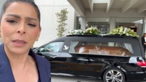 Lourdes Stephen Instagram - Inicia el último adiós al gran #RubbyPerez Seguimos en vivo desde la #republicadominicana @telemundo @hoydia @encasacontelemundo @lamesacaliente @alrojovivo
