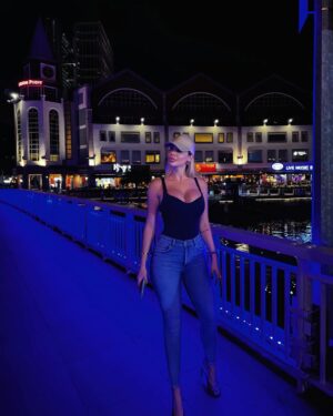 Luana Vjollca Instagram - Larg.