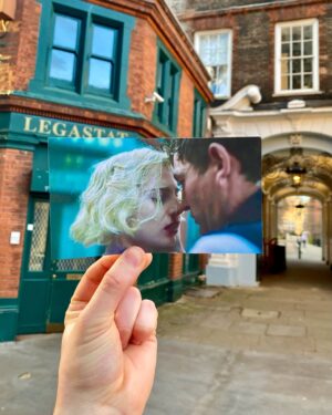 Lucy Boynton Instagram - Stepping through ‘A Cruel Love: The Ruth Ellis Story’ here in London, a truly important watch 🙌 

ad | Lucy Boynton stars as Ruth Ellis, the last woman to be hanged in Britain, in this 4-part drama available now on @itvxofficial. I didn’t know too much about this story before watching but now it’s hard to stop thinking about the injustice that took place in 1955. Not even that long ago.

The show shines a light on this historic time and uncovers some details that bring Ruth Ellis back to the forefront. Boynton is truly wonderful here dealing with the weight of such an important case…

@itv @lucyboynton1 #acruellovetheruthellisstory #ruthellis #tv #london #truestory