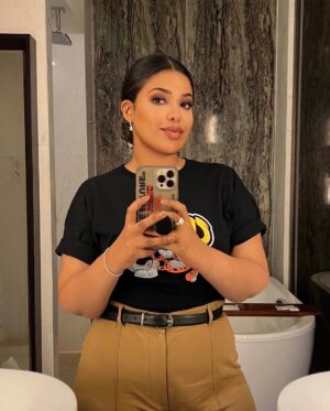 Lulowa Al-Mulla Instagram - Say 🧀👅✨