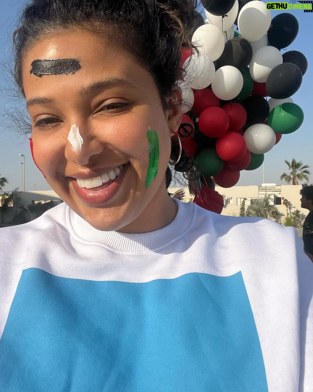 Lulowa Al-Mulla - 11.8K Likes - كل عام وديرتي الكويت وأهلها الطيبين بخير وصحة وسلامة ، ربي اجعل هذا البلد آمناً واحفظه وابعد عنه الحاسدين الفاسدين وارحم شهداءنا الأبرار وأدم علينا نعمة الأمن والأمان.
#عيدي_ياكويت 🇰🇼