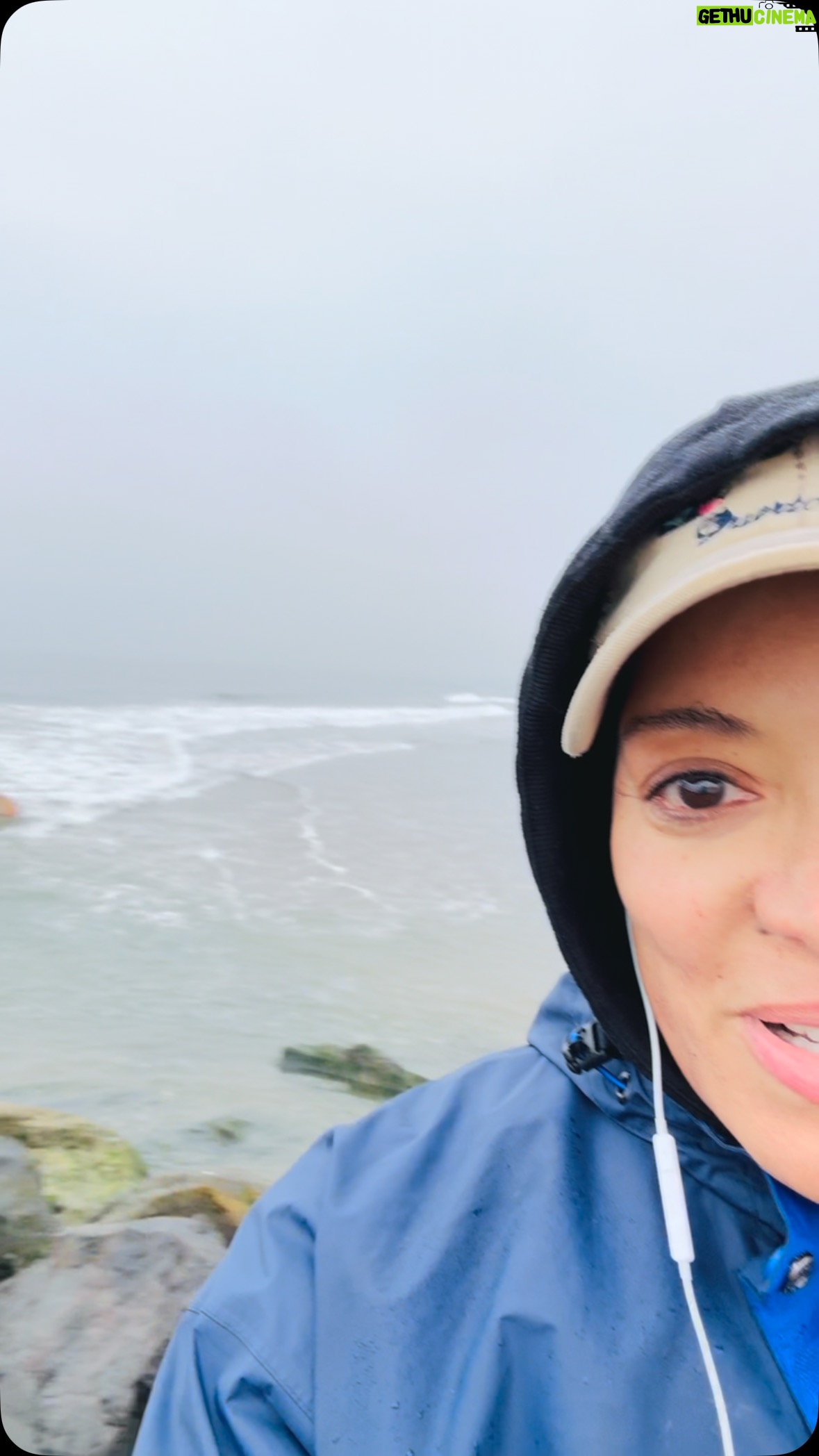 Luna Lauren Velez - 2.9K Likes - Happy Sunday…#surfers #seagulls #cold #rainyday #beach #rockaway #love ✨