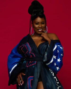 Lydia Forson Instagram - 𝐅𝐨𝐮𝐫 𝐎𝐡! 🥳

Outfit : @rluriofficial 
MUA : @official_allure_by_ben 
Photo :  @laceupmedia 

Creative Director: @lydiaforson 

#LydiasFabulousForty #BirthdayGirl #OctoberBorn #40thbirthday