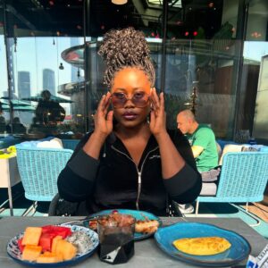 Lydia Forson Instagram - One thing about God—He’s always setting the table! 🥘 

So tell me, what’s on your plate today?