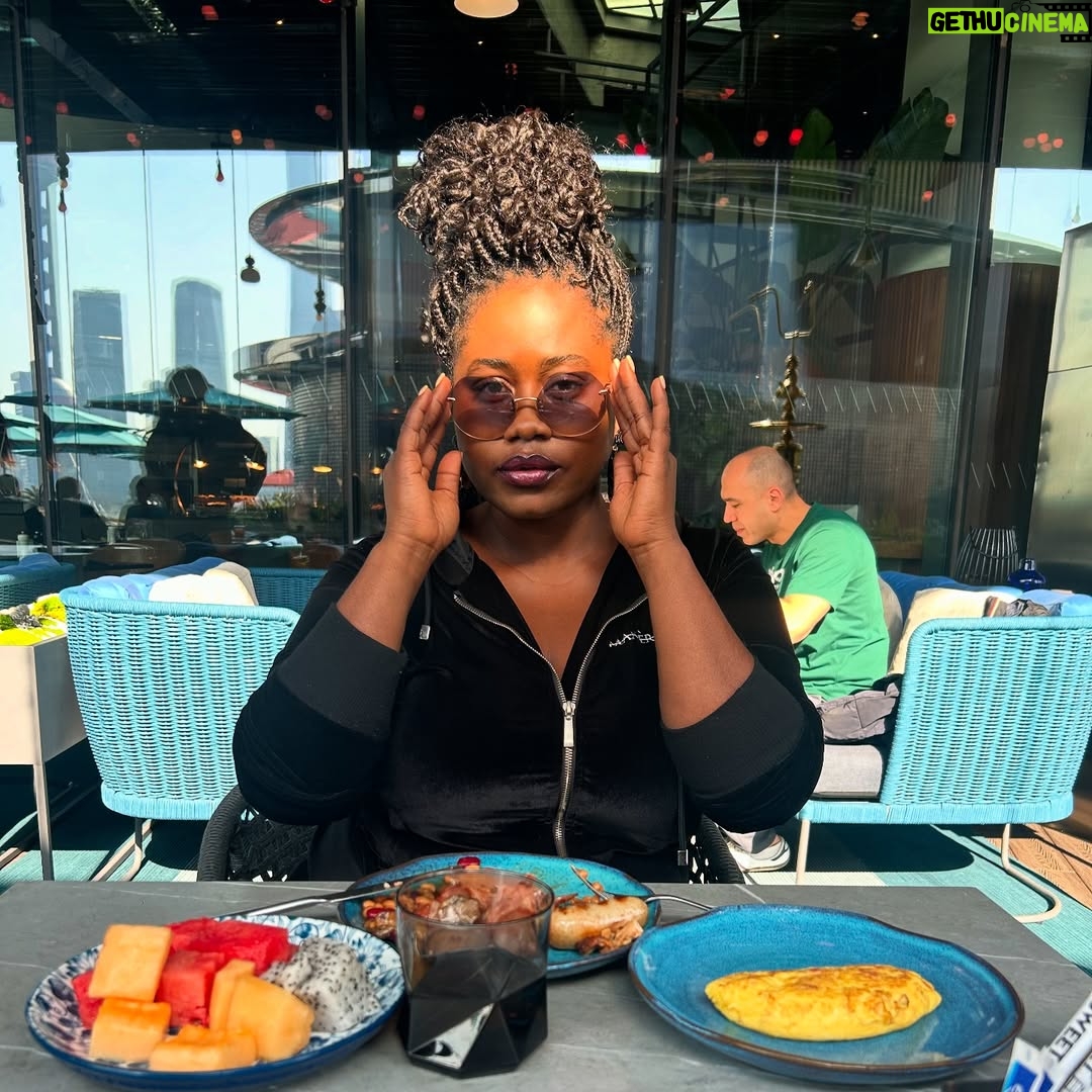 Lydia Forson - 4.9K Likes - One thing about God—He’s always setting the table! 🥘
So tell me, what’s on your plate today?