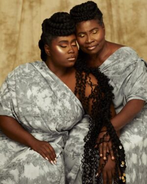 Lydia Forson Instagram - Celebrating 4 Years of Kinky Matters. ( @kinkymatters )

It’s been 4 years of unlocking Ghanaian Heritage and Pride and bestowing it on your hair.

Thanks to everyone who’s been part of our journey so far. 

𝙆𝙞𝙣𝙠𝙮 𝙈𝙖𝙩𝙩𝙚𝙧𝙨 - 𝘽𝙚𝙘𝙖𝙪𝙨𝙚 𝙮𝙤𝙪 𝙢𝙖𝙩𝙩𝙚𝙧 

SHOP NOW : 

1.  WEBSITE: https://www.kinkymatters.com/ ( recommended ) 

2. WHATSAPP :  𝟐𝟑𝟑𝟐𝟒𝟒𝟑𝟕𝟕𝟕𝟓𝟕 
3.  PHONE CALL :  𝟐𝟑𝟑 𝟓𝟓 𝟗𝟑𝟕 𝟕𝟕𝟓𝟕

#kinkymatters 

Photography : @gilbertasante 
MUA : @chelseablaq_ 
Outfit : @sakicole