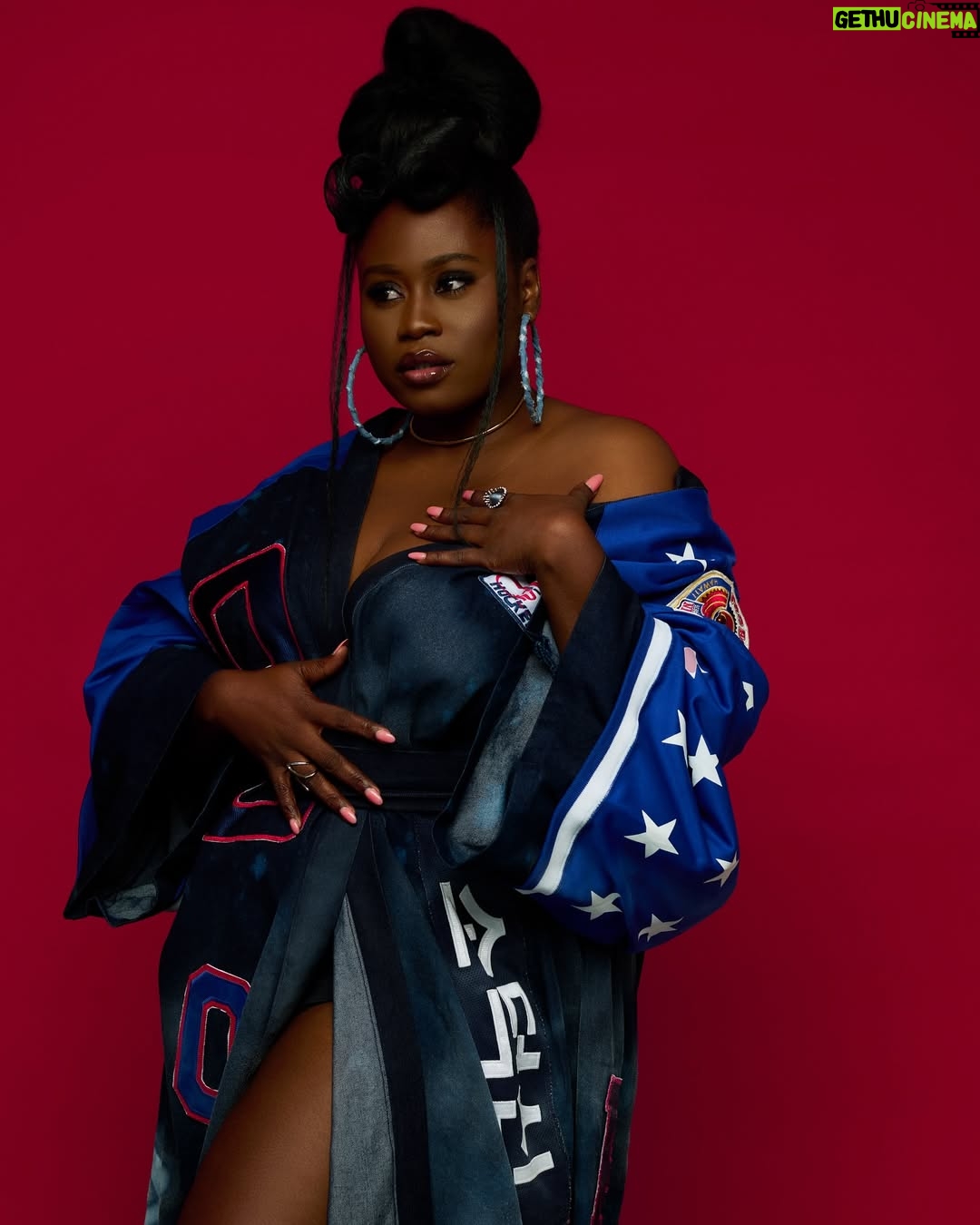 Lydia Forson - 19.4K Likes - 𝐅𝐨𝐮𝐫 𝐎𝐡! 🥳
Outfit : @rluriofficial
MUA : @official_allure_by_ben
Photo : @laceupmedia
Creative Director: @lydiaforson
#LydiasFabulousForty #BirthdayGirl #OctoberBorn #40thbirthday