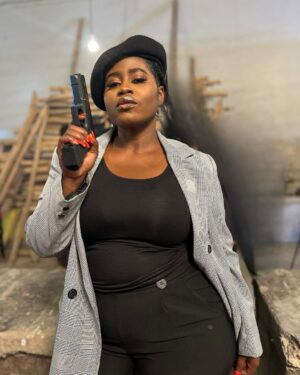 Lydia Forson Instagram - “ From First Lady to Gangster “ I can do all things 🤣

Get ready for #LASTSTOP showing at the @silverbirdghana and @goldeneaglecinemagh from the 28th of March 2025.

Written & Directed by @kwabena_gyansah