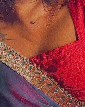 Madhu Meetha Instagram - March dumps 🌸🥺 A month with full of obstacles, failures and emotions though I don’t want to post those as images ; I  just shared the happy part of me , how I look outside ☺️ and inside me full of wounds and cuts 🤕 

#insta #instamood #instagram #pictureoftheday #pictures #march #marchdump #explorepage✨ #explorepage #explore