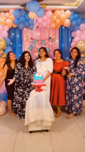 Madhu Reddy Instagram - Congratulations @madhureddy_official , @krishnakishoremadithati & @purvikaareddy 
.
From 
@pallaviramisettyofficial @ashikapadukone_official @_anshureddy @redfm_rjsourya @sudheera_ravipalli  @sushmakiron Rajini