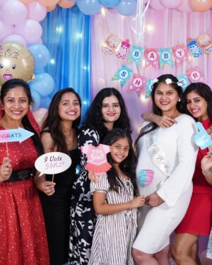 Madhu Reddy Instagram - My baby shower😘🫶🏻🥰 tnq so much lovely surprise ❤️❤️ @sushmakiron @rajnisharma7  @pallaviramisettyofficial @ashikapadukone_official  @redfm_rjsourya 

#insta #instragram #instamood #pregnant #pregnantbelly #pregnancy #pregnantbellybump #babybump #viral #viralpost #frnds #feed #reach #trend #trendingnow #trendingsongs #babyshowerideas #babyboy #babygirlstyle #babygirl #happy #mood #feel #reelitfeelit❤️❤️ #reach #reachpost #smile #smilealways #friendship #friendshipgoals #postivethinking