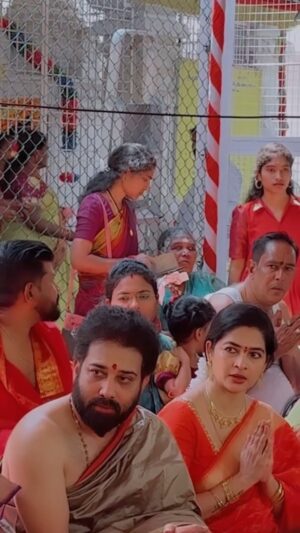 Madhumitha Instagram - 4గంటల కళ్యాణం, 2:33 నిమిషాలలో 🙏🏻
లోక కళ్యాణానికై జరిపించే శ్రీ సీతారామ కళ్యాణం 🙏🏻
పాలు పంచుకోవటం మాకు కలిగిన భాగ్యం 🙏🏻 

#jaishreeram #ram #shreeram #siyaram #sitaram #sriram #shriram #indian #couole #god