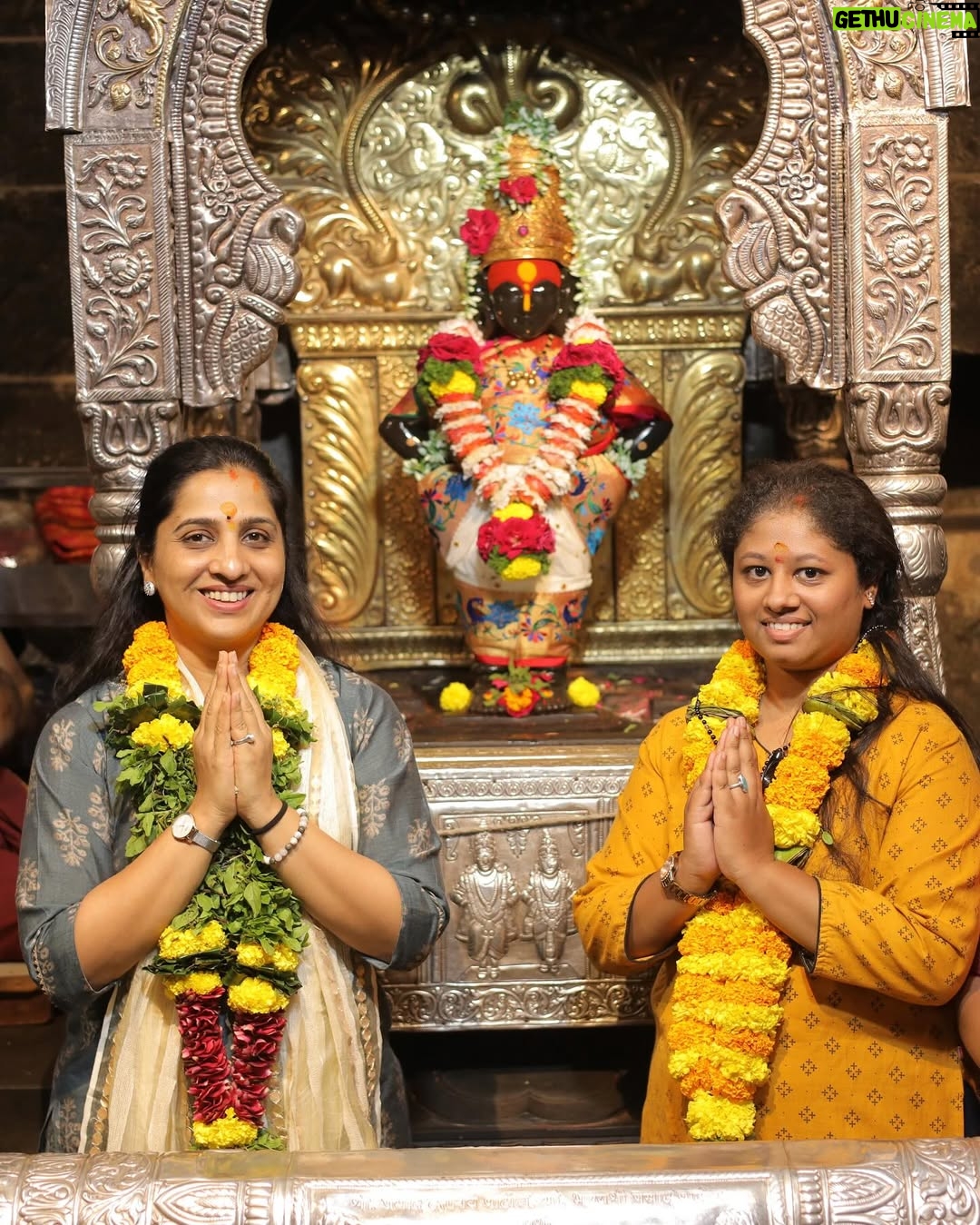 Madhurani Gokhale - 38.1K Likes - सुंदर ते ध्यान उभे विटेवरी
कर कटावरी ठेवोनिया ॥
अखेर दर्शन घडलं….अगदी शांत आणि निवांत…. ही त्याचीच योजना…।
अक्षरशः डोळ्याचं पारणं फिटलं… मन भरून आणि भारून गेलं… गदगदून रडू फुटेल की काय असंच झालं…!
आतून शांत शांत करत गेलं….
विठ्ठल विठ्ठल..!!!!
@saee_kulkarni_1997