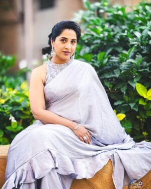 Madhurani Gokhale Instagram - True beauty in a Woman is reflected through her soul ….

Clicked by @classycaptures_ 
Styled by @srujana_by_ruttuja 
Jewellery @snehabrooch 

Managed by @soulfulanaya