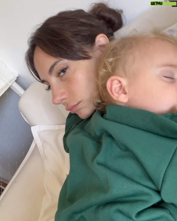 Magui Bravi - 19.2K Likes - Mis dias …..
La adaptación al jardín maternal entre ediciones y filmaciones de pelis .
1 a 6 Nosotros🩵 . Un uniforme, unas pestañas, mate nuevo , mamitis aguda , una corbata , un sombrero, una campera .
7- CONSUMO 🎬EN POST
8- HOT LINE 🎬 EN POST
9 - LEGION 🎬 on set