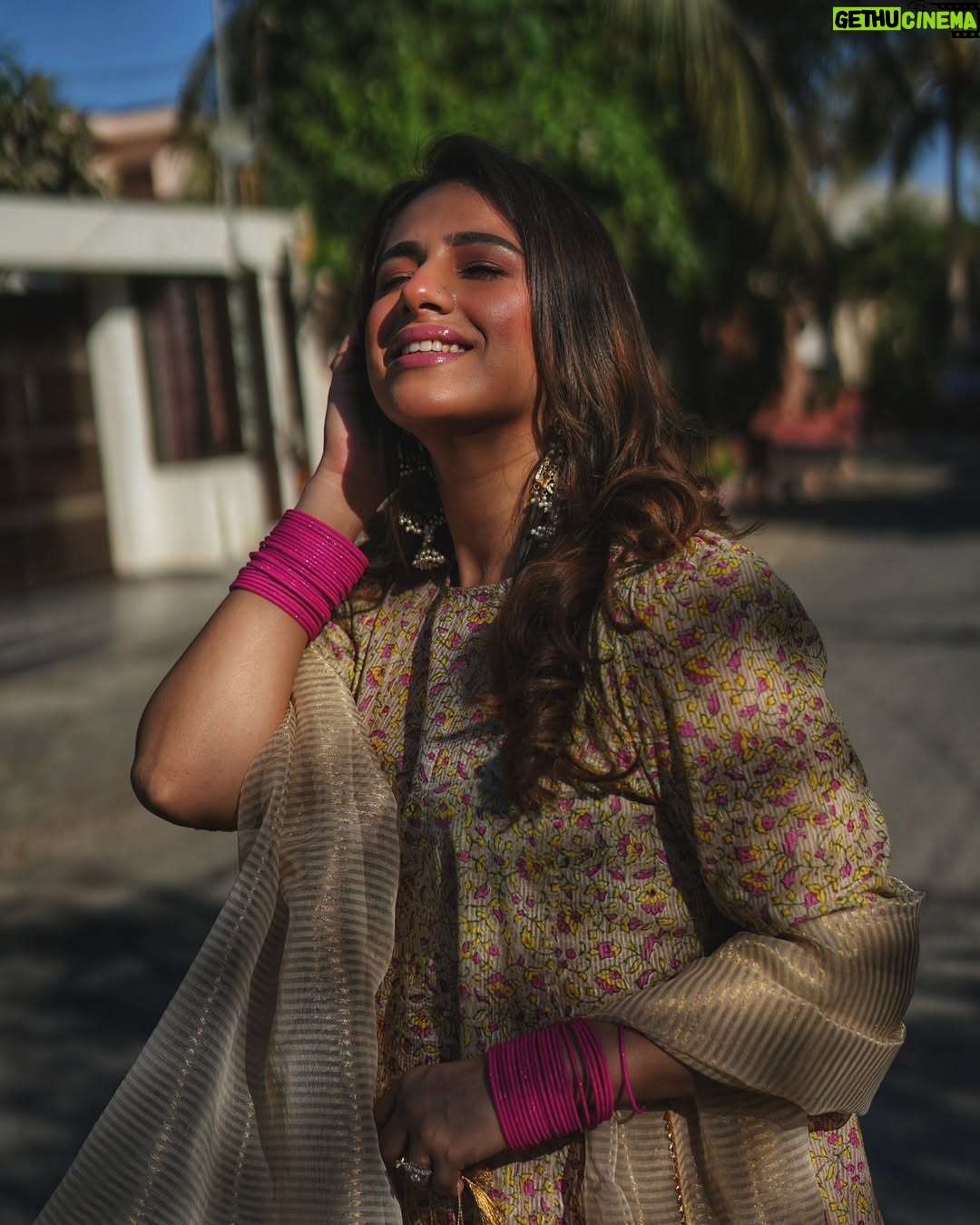 Maham Amir - 17.2K Likes - - Eid Mubarak ✨️
may Allah SWT accept our prayers, fasting, charity and every act of devotion we offered in his path!
Pictures: @abdul.saqibfilms
Wardrobe: @mohsin.naveed.ranjha & @generation_pk
Shoes: @logopakistan