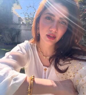 Mahira Khan Instagram - Eid Mubarak jaaanemans x