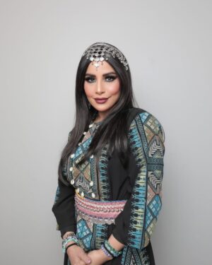 Mai Al Balushi Instagram - ناطرينكم اليوم على مسرح بكر الشدي في البوليفارد.  #مسرحية_ساحرة_الشمال طبعا اشكر الميكب ارتيست الجميلة القلب الروح اللي ما قصرت كل يوم تجي وتحط لي ميك اب وأشكر المصورة الجميلة منال الجابري احبكم وايد بنات الرياض 😍😍😍 @nanoo_39makeupartist @reflection_msj