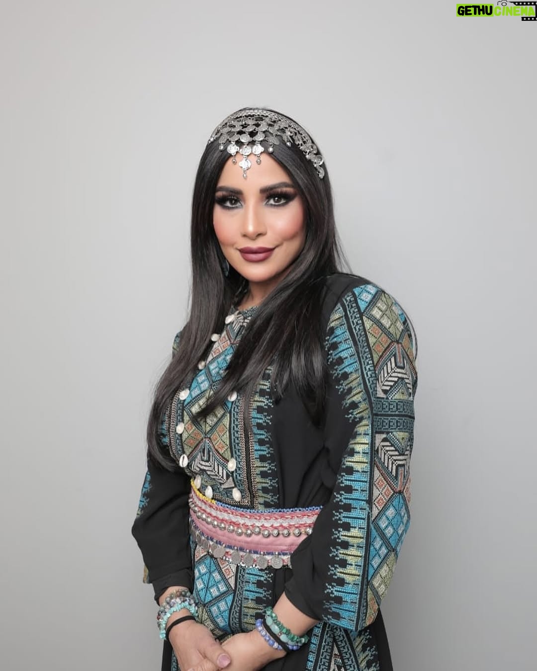 Mai Al Balushi - 487 Likes - ناطرينكم اليوم على مسرح بكر الشدي في البوليفارد. #مسرحية_ساحرة_الشمال طبعا اشكر الميكب ارتيست الجميلة القلب الروح اللي ما قصرت كل يوم تجي وتحط لي ميك اب وأشكر المصورة الجميلة منال الجابري احبكم وايد بنات الرياض 😍😍😍 @nanoo_39makeupartist @reflection_msj