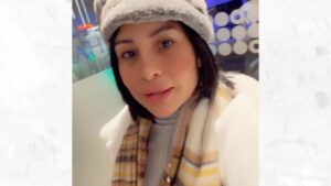 Mai Al Balushi Instagram - يوم العمليه قمت باجراءات الدخول وتوكلت على الله رغم اني اخاف من البنج ما احبه والحمدلله اجريت العمليه بنجاح والحمدلله 🤲😍🥺 شكرا دكتور رمضان تسلم ايدك Teşekkürler Dr.Ramazan, sizi selamlıyorum @drramazanguler  #مي_البلوشي #تركيا🇹🇷 #اسطنبول #عمليات_تجميل