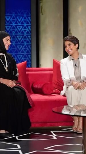 Mai Al Balushi Instagram - يا رب عطني الصحه والعافيه عشان اكمل مشواري واكون عون لبناتي الله يخليكم لي بناتي وربي يحفظكم ويفرج همكم ويرزكم من حيث لا تحتسبون @suad.sulaiman.official @shaymaa_sulaiman @woroodline  #مي_البلوشي #ترند #عيد_ميلاد #سعيد #عام_جديد