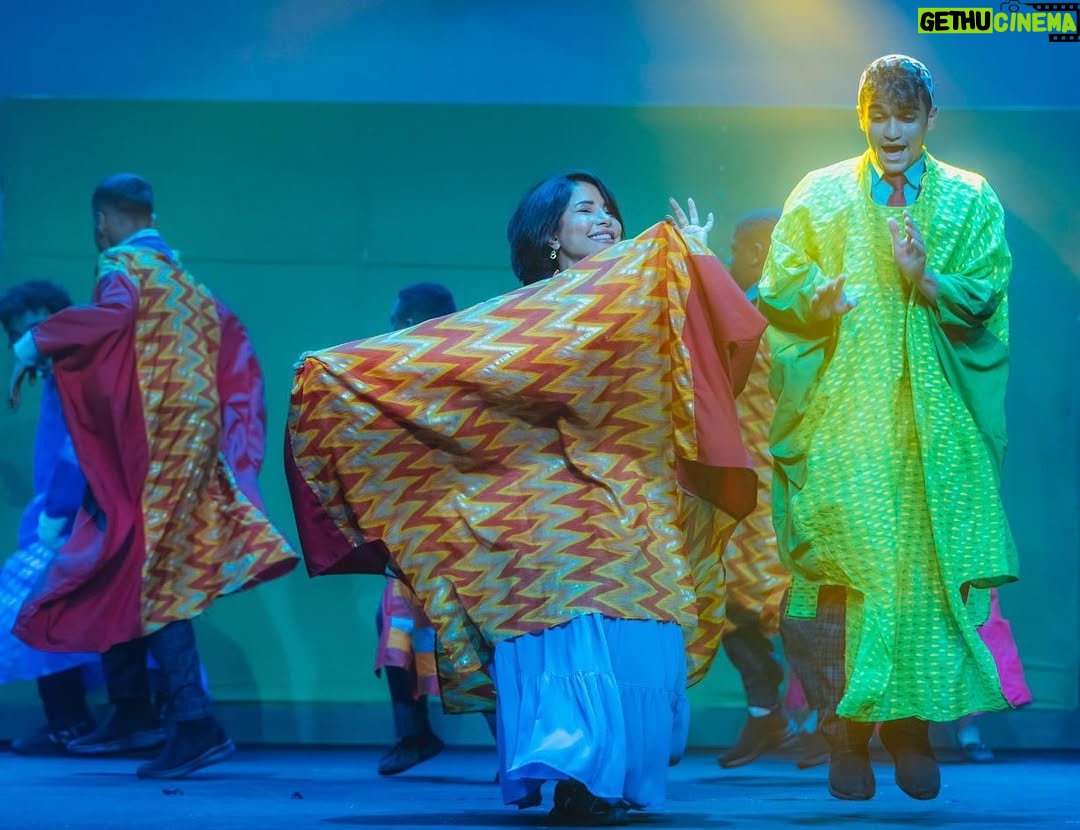 Mai Al Balushi - 525 Likes - سعيدة في نجاح مسرحية #321_أكشن احلى قروب اشتغلت معاه من فنانين وكواليس وشركة انتاج وادارة انتاج حبيت روحهم الطيبه وحسن تعاملهم الراقي الحب اللي بيننا وحرصنا على العمل انعكس على خشبة المسرح وامس كان اخر يوم عرض العرض 67 ولله الحمد مبروك نجاح العمل يا احلى قروب @trend.pr @baderalsh3ibiii @a_alkhuther @abdulrahman_alfhd @shamlanalomairii @aboodalsha6iii @hanyalhazaa @mansouralbloushii @aljoud_albaanon @aljourry_albaanon @wadha_alayoub