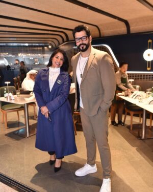 Mai Al Balushi Instagram - النجم التركي @burakozcivit _ #مي_البلوشي #فن#فنانين #نجوم #الكويت #تركيا🇹🇷