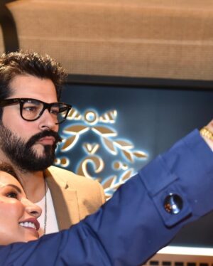 Mai Al Balushi Instagram - النجم التركي @burakozcivit _ #مي_البلوشي #فن#فنانين #نجوم #الكويت #تركيا🇹🇷