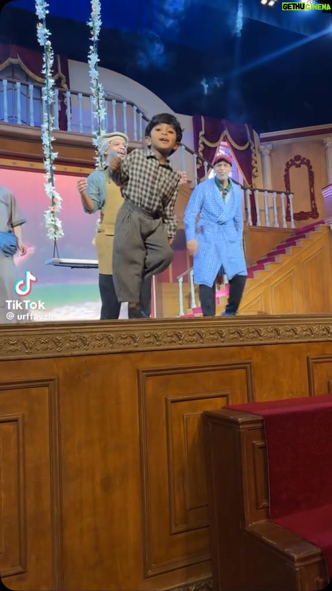 Mai Eidan - 3 Likes - اوكي حبينا مشاركة ابن خالد مظفر في مسرحية الاول من نوعه لكن مو معقوله بكل مسرحيه يدخله يرقص بمناسبه وغير مناسبه
👇🏻
#مي#مي_العيدان #فجر_السعيد#كشف #كشف_حساب #تصاميم #نهى_نبيل #فهد_الكبيسي#امل_العوضي #العراق#بغداد#الكويت#فنون#فن#فنان#حب #عادل_إمام #اكسبلور_فولو #الامارات #ملاك_رحمة #الرياض#شمس #عبدالحسين_عبدالرضا #شيماءعلي #الهام_الفضاله #موديل_روز #نانسي_عجرم#شجون#عبدالمجيد_عبدالله