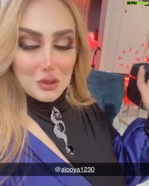 Mais Gomar - 23.2K Likes - بمناسبة فوز الارجنتين 🥰ههههه صدفه البارحه نفس التوقيت جان عندي تصوير برنامج اللي سيعرض قريبآ وكانت مداخله حلوه من البرنامج احتفلنه بنهائيات كإس العالم على طريقتنه🥰❤️
مبروك لقطر التنظيم الرائع لكإس العالم ومبروك لنا كعرب هذا الأنجاز الذي نفتخر به ان تنظم كأس العالم دوله عربيه ويكون هكذا كرنفال كبير ورائع..
ومبروك للارجنتين ول مسي❤️❤️ ولمحبيهم❤️❤️❤️❤️
#ميس_كمر 
#كأس_العالم 
#مبروك_قطر 
#مبروك_الارجنتين 
#مسي