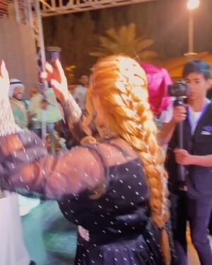 Mais Gomar Instagram - جانب صغير من تواجدي بالبصره.. جنت كلش كلش سعيده بلقائي في جمهوري البصري الأكثر من رائع اسعدتوني وفرحتوني وكبرتولي قلبي .. الله يسعدكم واشوفكم كل سنه وكل عام وانتو بألف خير.. وجيتكم وحبكم اليه تاج على راسي 🌹❤️
وشكر كبير وخاص لمركز صابرينا كلينك للجمال
@sabreenaclinic
وشكر خاص للمصمم العراقي العالمي الصديق الدكتور زياد العذاري على تصميم الفستان وعلى الاداره الجميله لموجز اعمال الكرنفال.
@zeadalathary
وشكرا للصديق الرائع نور العلقي.. على التقديم والترحيب
@nooralalaqy
وشكرا لانامل الكوافيره والماكيرا المبدعه سما على التسريحه الحلوه والميك اب الحلو
@salon_simsimai_93
وشكرا لنقيب فناني البصره وادارة حدائق البصره العائلي..
#ميس_كمر