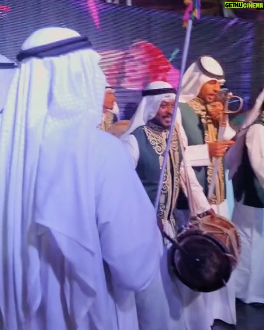 Mais Gomar - 21.1K Likes - جانب صغير من تواجدي بالبصره.. جنت كلش كلش سعيده بلقائي في جمهوري البصري الأكثر من رائع اسعدتوني وفرحتوني وكبرتولي قلبي .. الله يسعدكم واشوفكم كل سنه وكل عام وانتو بألف خير.. وجيتكم وحبكم اليه تاج على راسي 🌹❤️
وشكر كبير وخاص لمركز صابرينا كلينك للجمال
@sabreenaclinic 
وشكر خاص للمصمم العراقي العالمي الصديق الدكتور زياد العذاري على تصميم الفستان  وعلى الاداره الجميله لموجز اعمال الكرنفال.
@zeadalathary 
وشكرا للصديق الرائع نور العلقي.. على التقديم والترحيب 
@nooralalaqy 
وشكرا لانامل الكوافيره والماكيرا المبدعه سما على  التسريحه الحلوه والميك اب الحلو
@salon_simsimai_93 
وشكرا لنقيب فناني البصره وادارة حدائق البصره العائلي..
#ميس_كمر