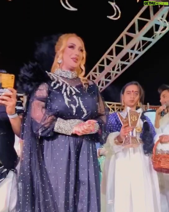 Mais Gomar - 21.1K Likes - جانب صغير من تواجدي بالبصره.. جنت كلش كلش سعيده بلقائي في جمهوري البصري الأكثر من رائع اسعدتوني وفرحتوني وكبرتولي قلبي .. الله يسعدكم واشوفكم كل سنه وكل عام وانتو بألف خير.. وجيتكم وحبكم اليه تاج على راسي 🌹❤️
وشكر كبير وخاص لمركز صابرينا كلينك للجمال
@sabreenaclinic 
وشكر خاص للمصمم العراقي العالمي الصديق الدكتور زياد العذاري على تصميم الفستان  وعلى الاداره الجميله لموجز اعمال الكرنفال.
@zeadalathary 
وشكرا للصديق الرائع نور العلقي.. على التقديم والترحيب 
@nooralalaqy 
وشكرا لانامل الكوافيره والماكيرا المبدعه سما على  التسريحه الحلوه والميك اب الحلو
@salon_simsimai_93 
وشكرا لنقيب فناني البصره وادارة حدائق البصره العائلي..
#ميس_كمر