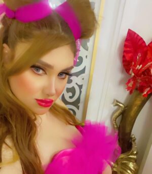 Mais Gomar Instagram - عيد ميلاد أختي حبييتي لبنى كمر.. وسط اجواء عائليه مع الاهل والصديقات في بيتنا.. كل عام وانتي بألف خير حبيبتي لبونه ربي يحفظج يااحلى اخت بالدنيا🎂🎂🎂
دخلو لحسابها كولولها كل عام وانتي بخير حبايبي الغوالي❤️❤️
@lubnagumir
#لبنى_كمر
#ميس_كمر
ميك اب المبدعه سمره
@makeupbyamol
كوافير المبدع حسام
@hussammihob
سنتر اوبرا
@oprah.center