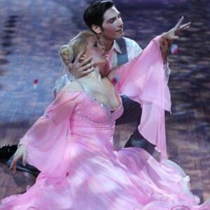 Maite Kelly Instagram - Liebe Maite-Familie,
wir erinnern uns voller Stolz und Gänsehaut zurück an das Jahr 2011, als Maite Kelly die Bühne von Let’s Dance eroberte – und am Ende als strahlende Siegerin hervorging!

Mit Tanzpartner Christian Polanc tanzte sie sich von Woche zu Woche in die Herzen des Publikums und der Jury.
Maite beeindruckte mit jeder Performance – durch Kraft, Gefühl, Präzision und vor allem durch ihre unglaubliche Ausstrahlung. Sie lebte den Tanz, und das Publikum lebte mit ihr mit.

Die unvergesslichen Highlights:
	•	Siegerin der 4. Staffel von Let’s Dance (2011)
	•	Gemeinsam mit Christian Polanc eine echte Traumkombination auf dem Parkett
	•	Juryliebling mit durchgehend hohen Bewertungen
	•	Publikumsliebling durch ihre authentische Art und emotionale Tiefe
	•	Standing Ovations für ihren Contemporary & Paso Doble
	•	Eine Entwicklung vom ersten Schritt bis zum großen Finale – voller Herzblut, Disziplin und echter Leidenschaft

Maite bewies damals, dass sie nicht nur Sängerin, sondern eine wahre Entertainerin ist.
Und wer hätte gedacht, dass sie Jahre später selbst als Jurorin bei Let’s Dance am Jurypult sitzen würde – mit dem gleichen Herz, der gleichen Leidenschaft und dem tiefen Verständnis für das, was Tanz wirklich bedeutet?

⸻

Maite Kelly hat 2011 nicht nur Let’s Dance gewonnen – sie hat Millionen Herzen berührt und eine Spur hinterlassen, die bis heute leuchtet.

Wir vom Fanclub sind noch heute voller Stolz und sagen:
Danke, Maite – du warst, bist und bleibst unsere Tanzkönigin!

#MaiteKelly #LetsDance2011 #SiegerinDerHerzen #ChristianPolanc #Tanzkönigin #FanclubLiebe #KellyPower #Herzensmensch #MitLeibUndSeele #maitemomente