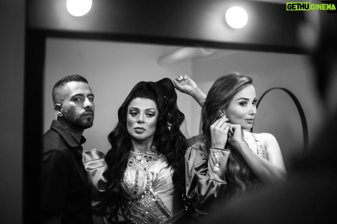 Majida Issa - 20.6K Likes - BOGOTÁ VOLVEMOS! Queremos celebrar con ustedes el cierre de nuestra gira #pedlacuartadimension ! Gracias por desarrugar el corazón y cantar con nosotr@s en cada rincón del país. Los esperamos el 21 y 22 de NOVIEMBRE en el @teatroastorplaza para despedir este año como se debe!!! #puropower
🎫 link en mi Bio 💛 @planchando_el_despecho @tuboleta
📸 @carolinaramirezpaez