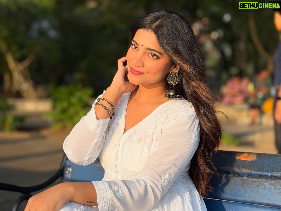 Malavika Sreenath - 18.2K Likes - From my desi drafts 🪷🫧🦚
Was missing my desi self a bit much..
And also, for the sake of this song! 🤍🎶