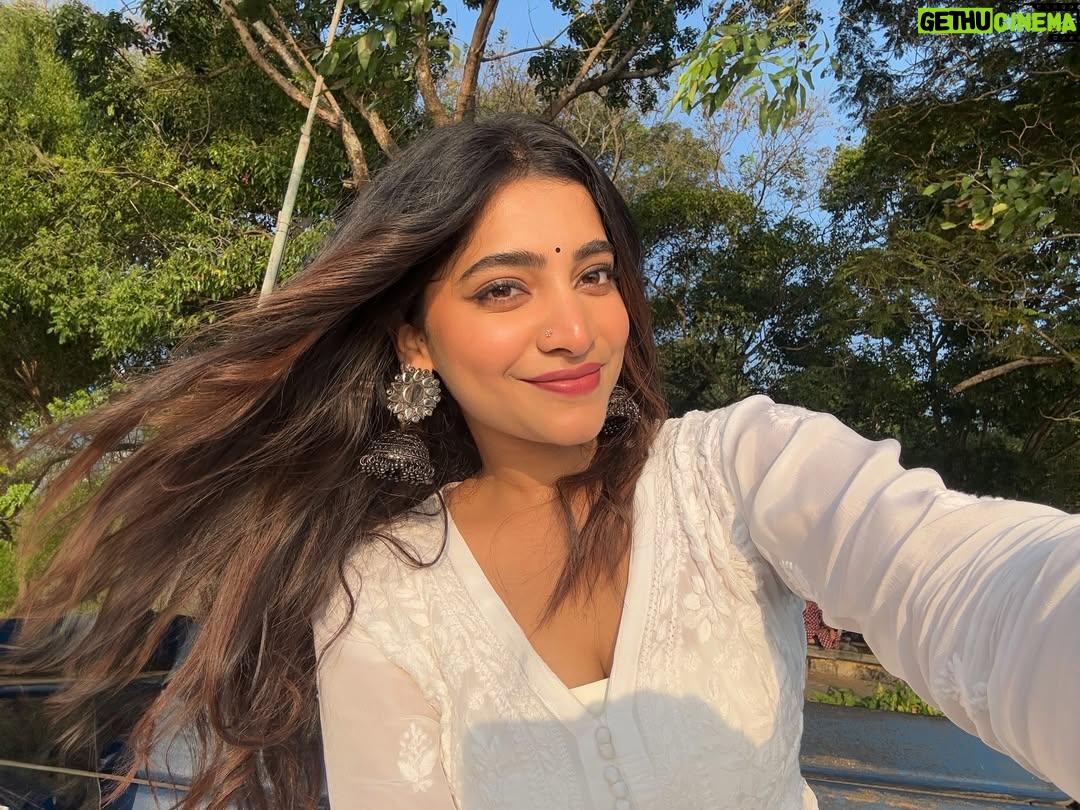 Malavika Sreenath - 18.2K Likes - From my desi drafts 🪷🫧🦚
Was missing my desi self a bit much..
And also, for the sake of this song! 🤍🎶