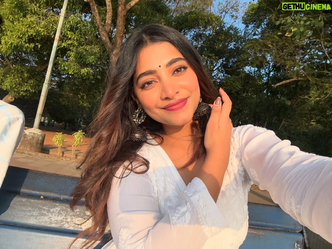 Malavika Sreenath - 18.2K Likes - From my desi drafts 🪷🫧🦚
Was missing my desi self a bit much..
And also, for the sake of this song! 🤍🎶
