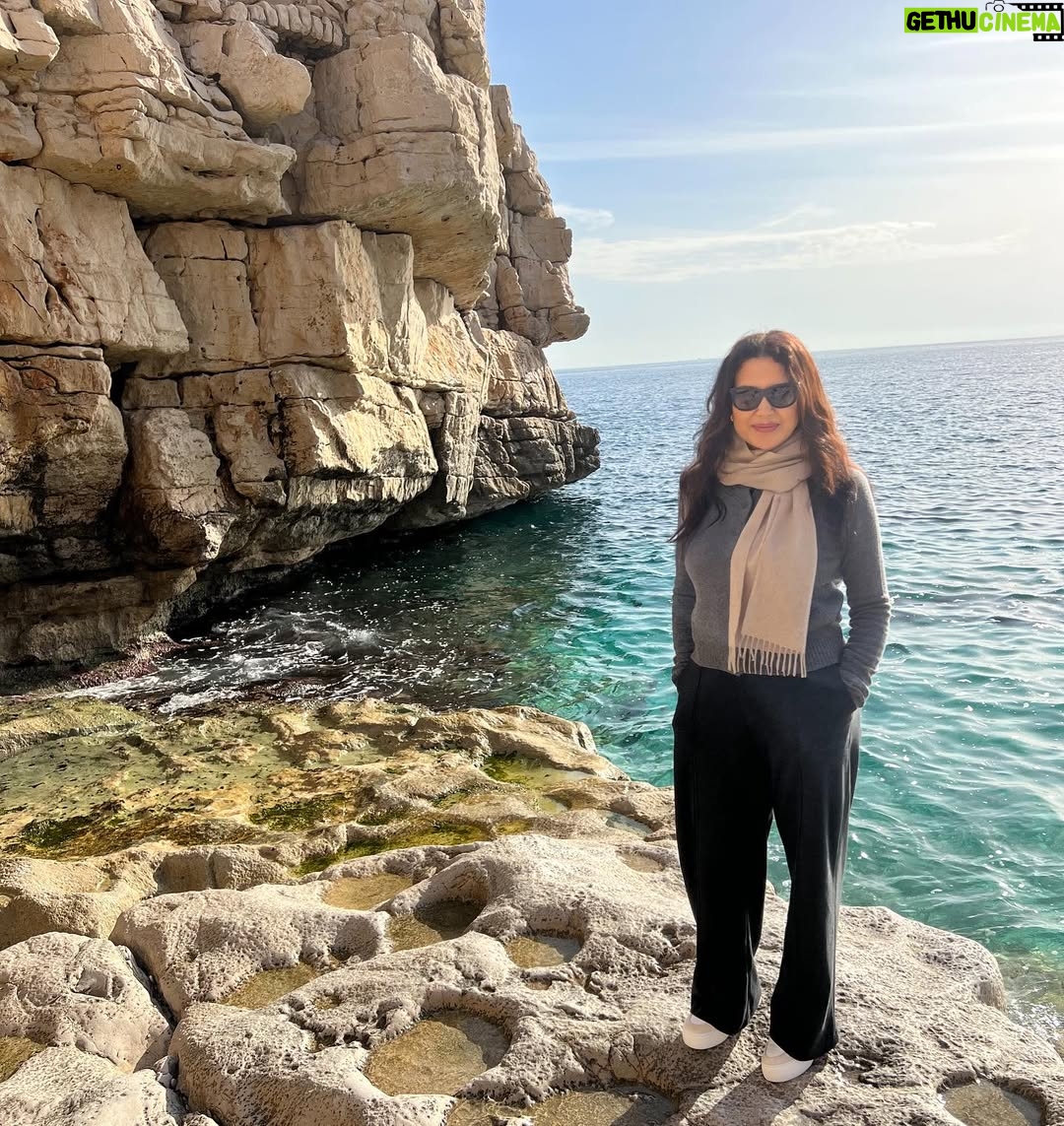 Malika Belbey - 3.9K Likes - بإسمك يا الله نبدأ هذه السنة فأعطينا خيرها و أكفينا شرها يا الله ❤️