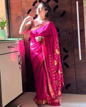 Malini Kapoor Instagram - Life is unpredictable..
Enjoy the ☀️ till you can !!