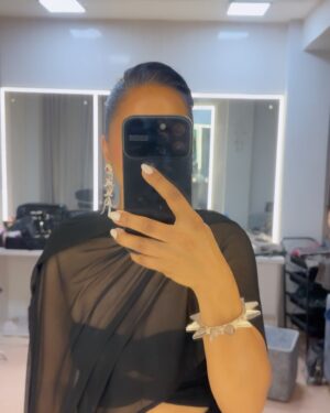 Malvika Subba Instagram - Irreplaceable with @neonthelabelsofficial . Hmua team @sunii_makeup_artist @hairartist.durga . 
#black #blackdress #flowergirl