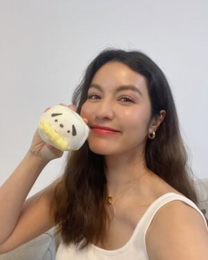 Maneerat Kam-Uan Instagram - ขอบคุณทุกคนที่่มาด้วยใจ บางคนเดินทางไกลมาจากตจว. และกับทุกคนที่ส่งใจมา เพราะพท.จำกัด แต่อย่าเสียใจไปเลย ... 
เพราะทุกคนให้ความรัก เราเลยได้มาอยู่ตรงนี้ 🧡
ขอบคุณที่ซัพพอร์ตค่ะ

#aepraewmeetdayxglonair