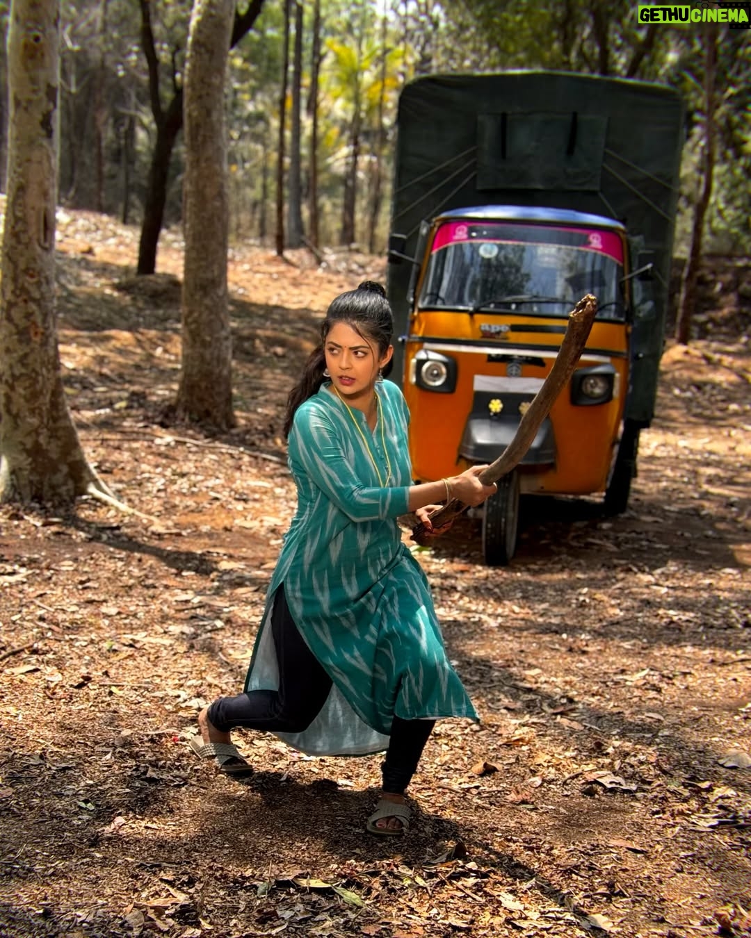 Mansi Joshi - 5.9K Likes - Fierce, fearless and unstoppable I am and wishing every women will be ❤️❤️🔥
Some shots during my Bhairavi shoot 🎥
Picture credits @thenameis__praju_yash__57 😍
#mansijoshi #womenpower #fierce