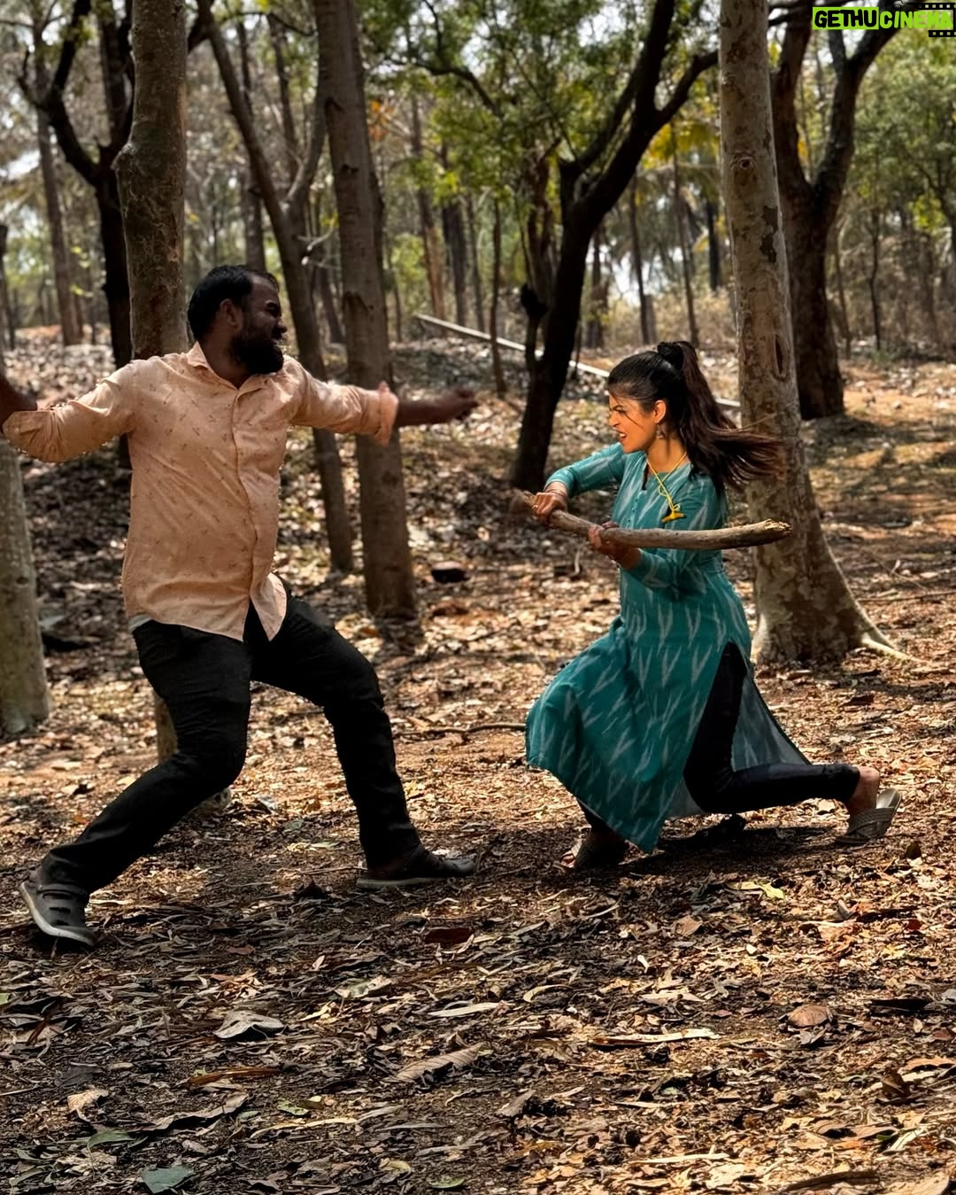 Mansi Joshi - 5.9K Likes - Fierce, fearless and unstoppable I am and wishing every women will be ❤️❤️🔥
Some shots during my Bhairavi shoot 🎥
Picture credits @thenameis__praju_yash__57 😍
#mansijoshi #womenpower #fierce