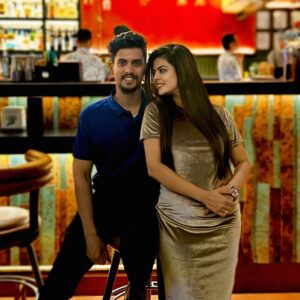 Mansi Joshi Instagram - Just 2 married bestfriends chilling 😜🧿💝

#love #couplegoals #mansiraghav