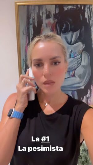 Marcela Ruete Instagram - Los chats con mis amigas explotan con el tema de cortes de luz🤣🤣. Qué tipo de personalidad eres tu en esta situación? Te leo 🤣