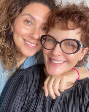 Margarita Ortega Instagram - ¿Cómo no morir de amor por ti? ¡Qué la vida se nos siga pasando así! Te adoro. #amigas @paoovallereporter
#desdesiempre #friends