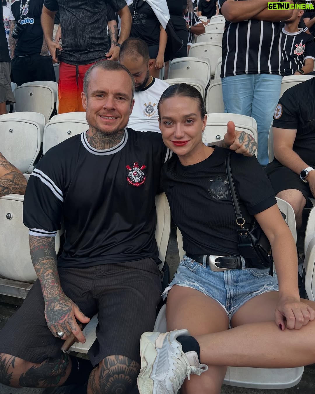 Maria Pinna - 16K Likes - 🦅🖤🦅
